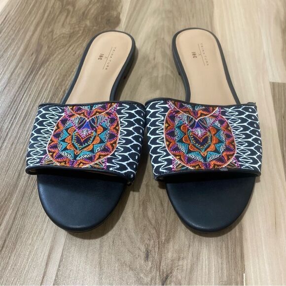Trina Turk Embroidered Sandals Sz 7 - Picture 1 of 7